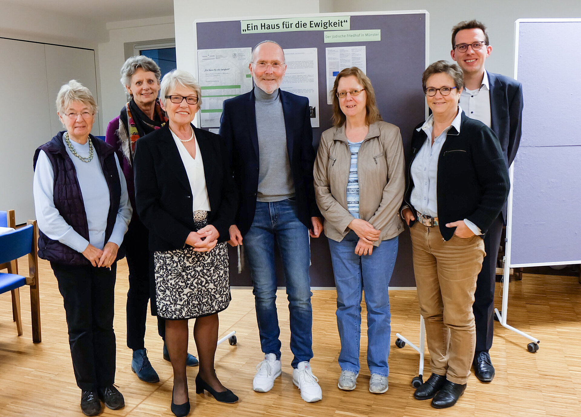 Die Vereinsmitglieder nach der Gründungsversammlung Die Vereinsmitglieder nach der Gründungsversammlung
